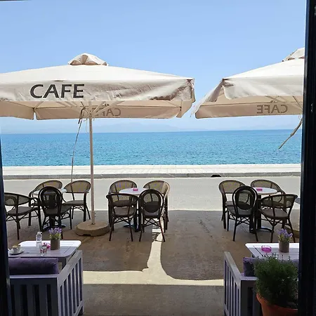 Aparthotel Liakakos 3*