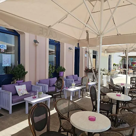 Apartahotel Liakakos 3*