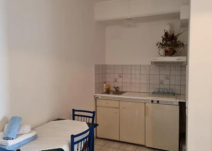 Liakakos Apartahotel Githio